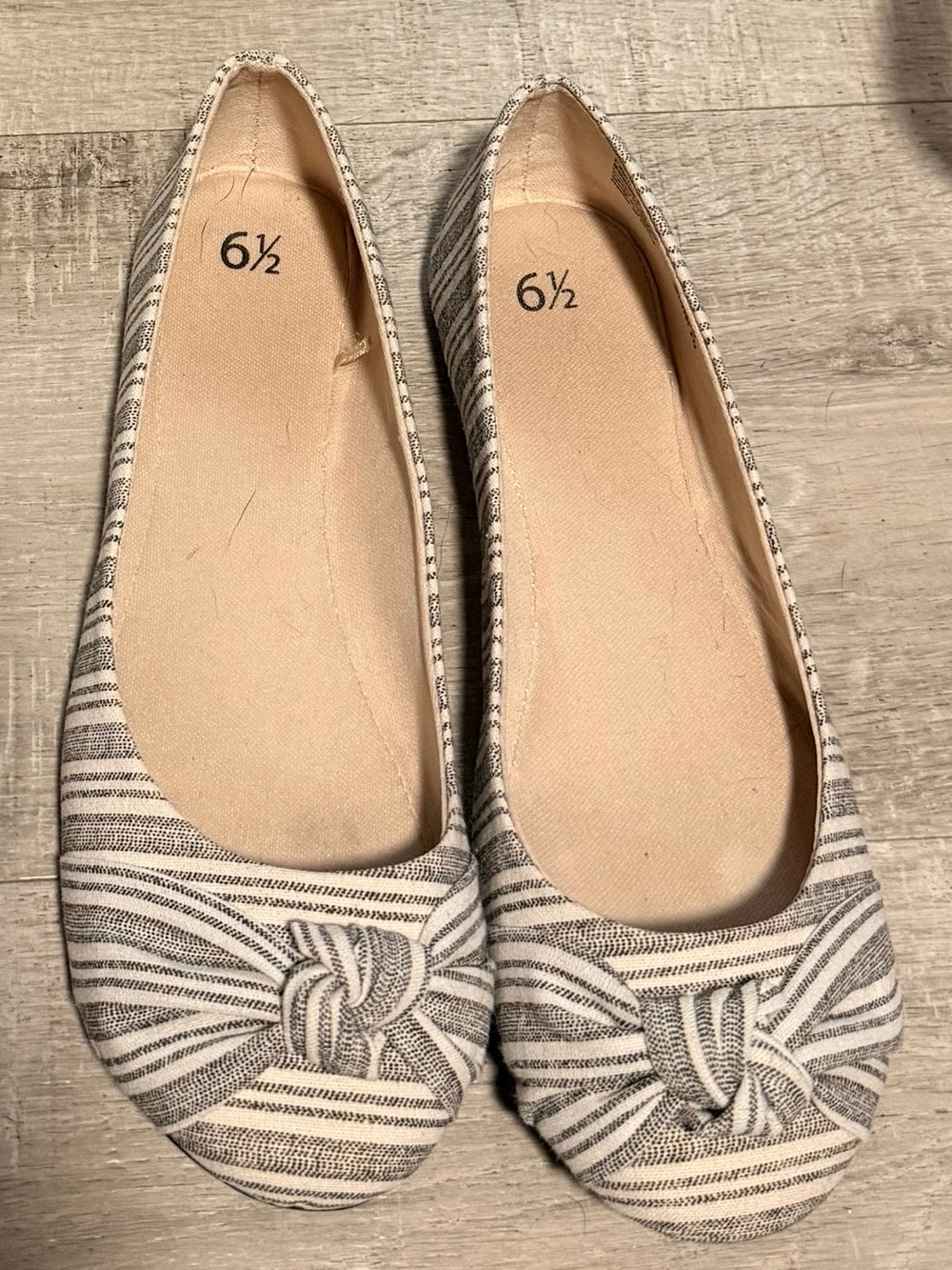Time and Tru Striped Knot Ballet Flats in Cream and Gray
